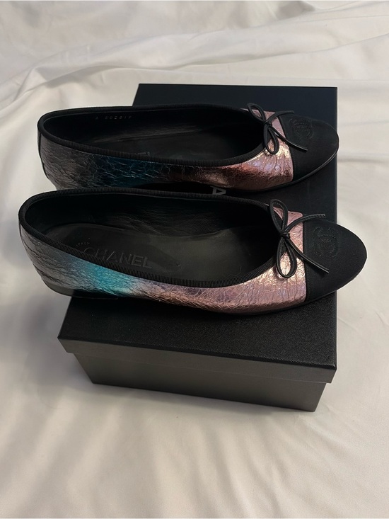 CHANEL Shoes - CHANEL Pink Metallic and Black Cap-Toe Ballet Flats